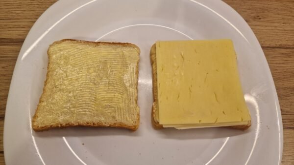 Amerikanisches Käsesandwich Zubereitung in der Heißluftfritteuse