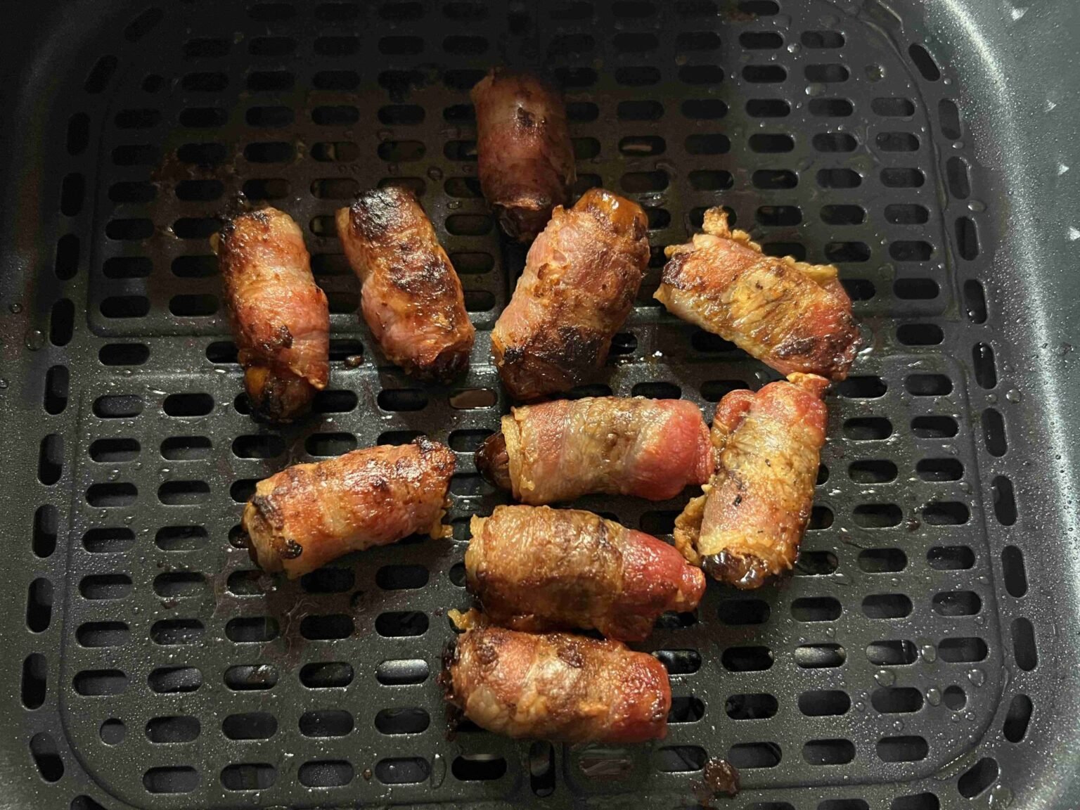 Datteln im Speckmantel im Airfryer - Meine Heißluftfritteuse