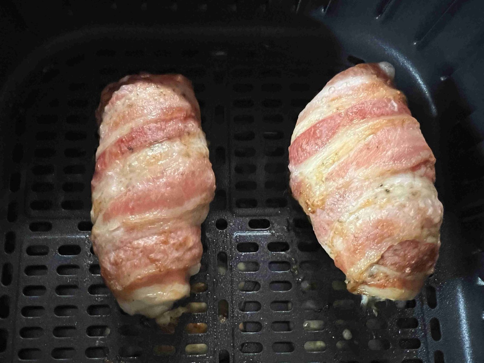 Pflaumen gefüllte käsige Hähnchenbrust im Airfryer - Meine ...