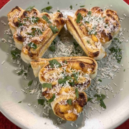 Weihnachtsbaum mit Schinken und Käse aus Blätterteig im Airfryer Rezept