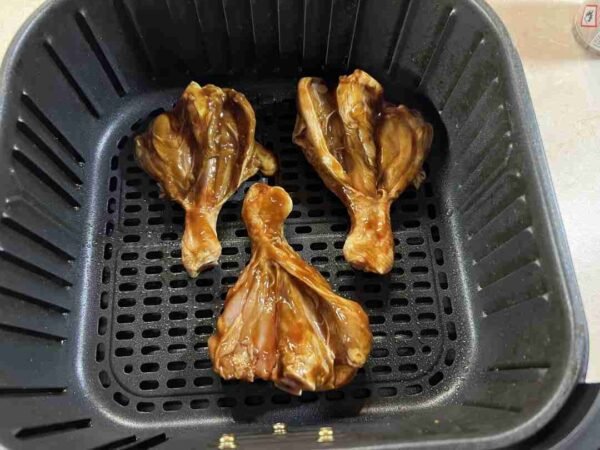 BBQ-Hähnchenschenkel im Airfryer