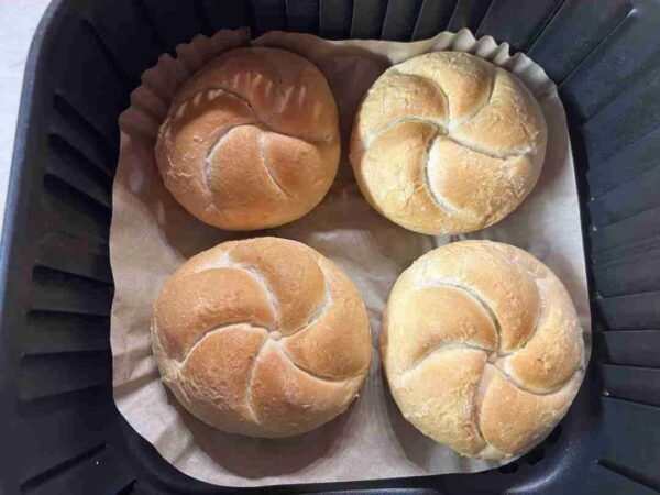 Aufbackbrötchen in der Heißluftfritteuse