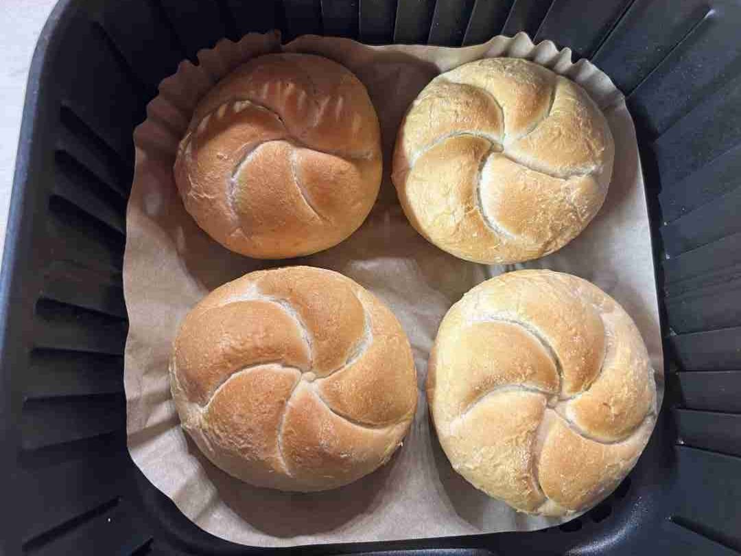 Wie Lange Brauchen Aufbackbrötchen In Der Heißluftfritteuse meineheissluftfritteuse.com