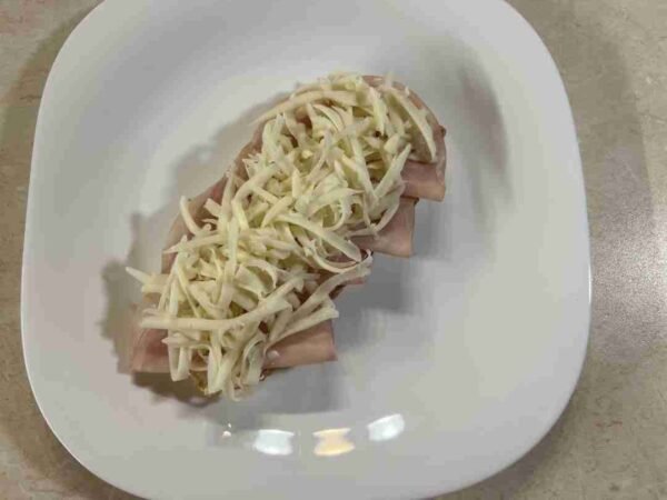 Offenes Schinkensandwich im Airfryer