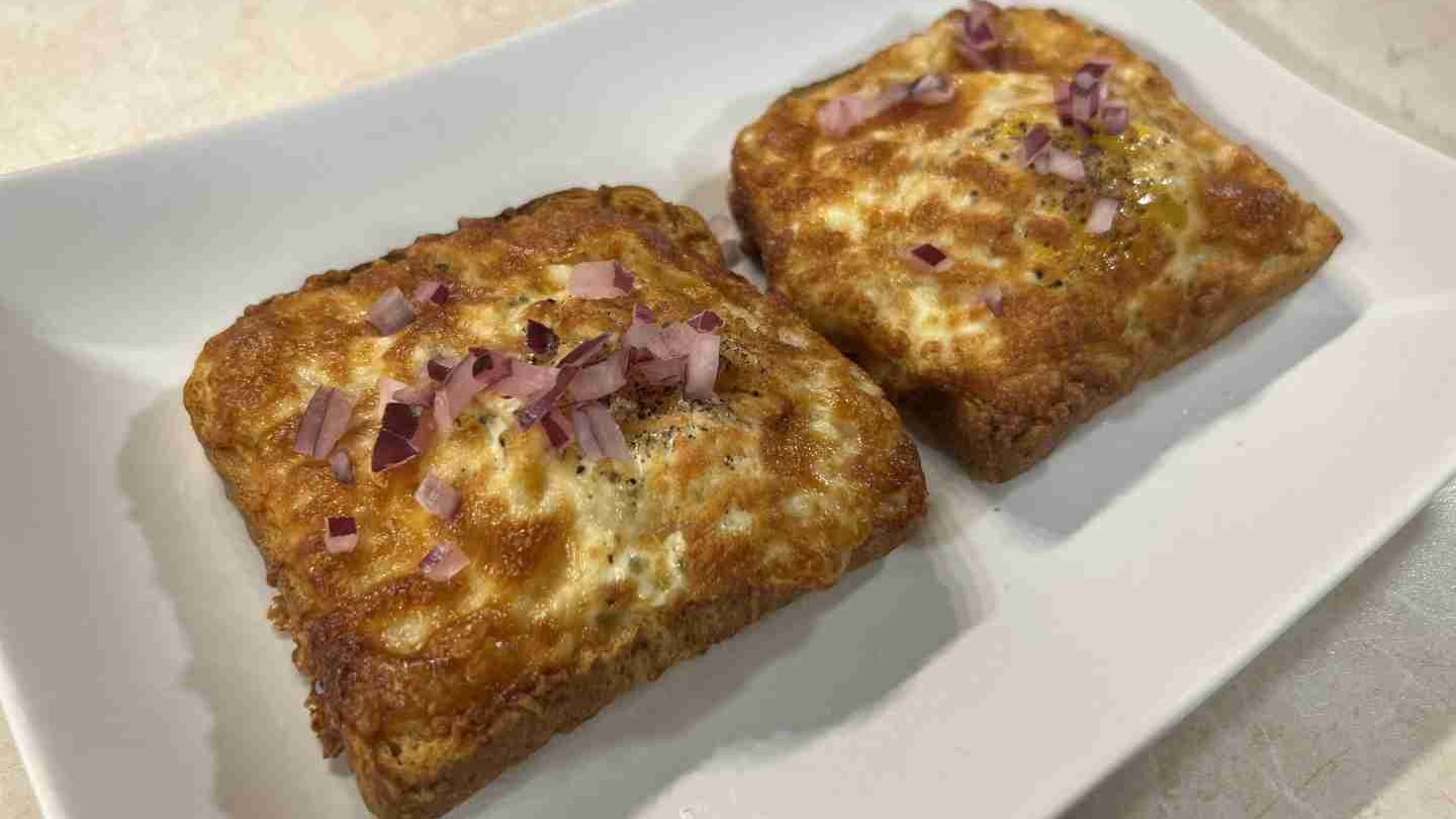 Toastbrot mit Ei im Airfryer