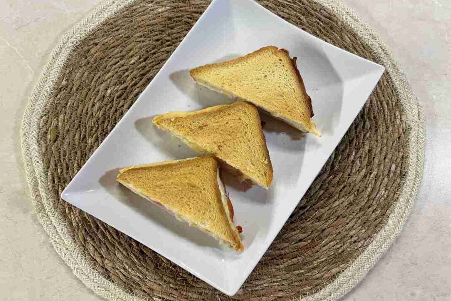 Schinken-Käse-Sandwich im Airfryer - Meine Heißluftfritteuse