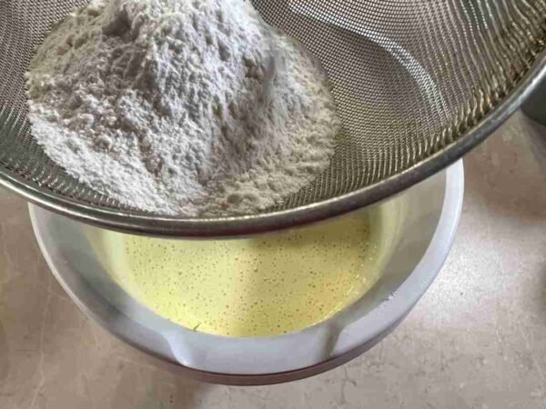Spanischer Zitronen-Bizcocho im Airfryer