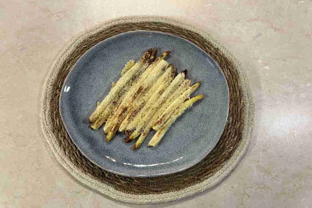 Spargel mit Parmesan im Airfryer - Meine Heißluftfritteuse