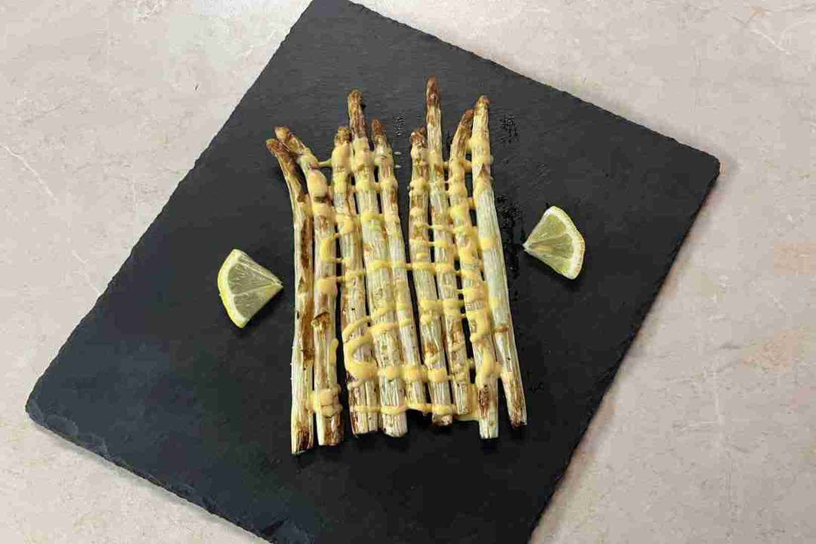 Weißer Spargel mit Sauce Hollandaise im Airfryer - Meine Heißluftfritteuse